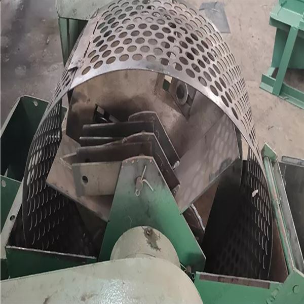engine wood sawdust machine