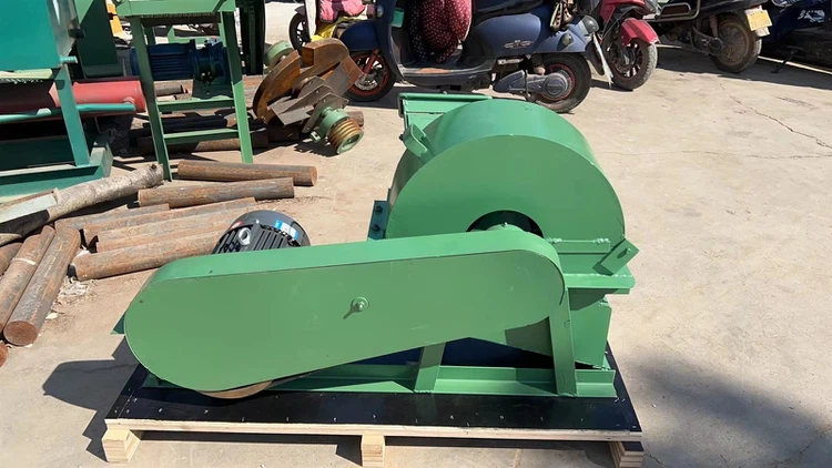Low Noise Wood Sawdust Crusher Low Noise Wood Sawdust Crusher