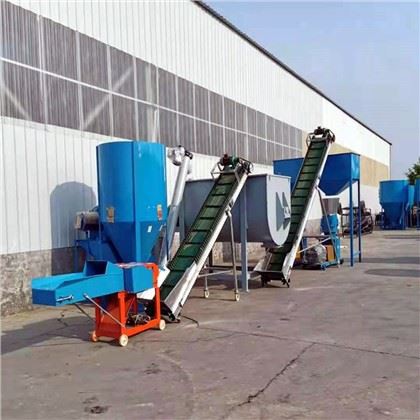 ストローペレット機の生産ライン